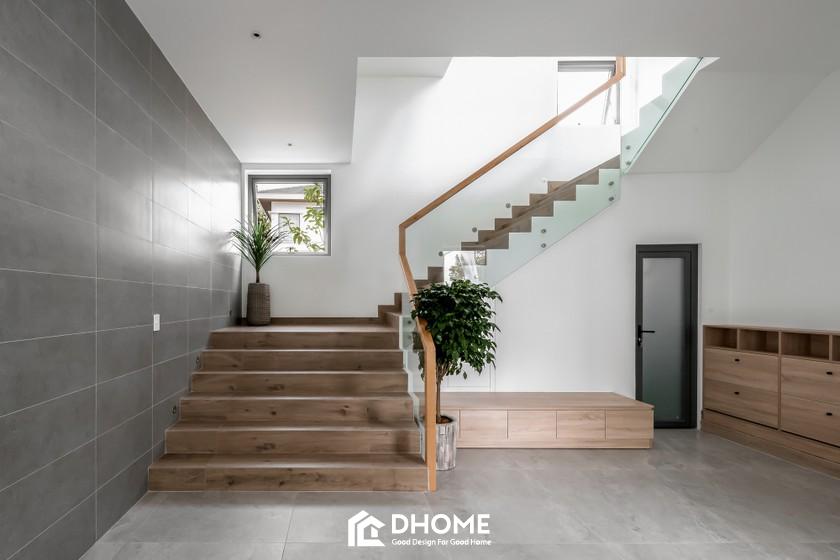 Nội thất trong căn biệt thự chủ yếu làm từ gỗ MDF (Ảnh: ArchDaily)